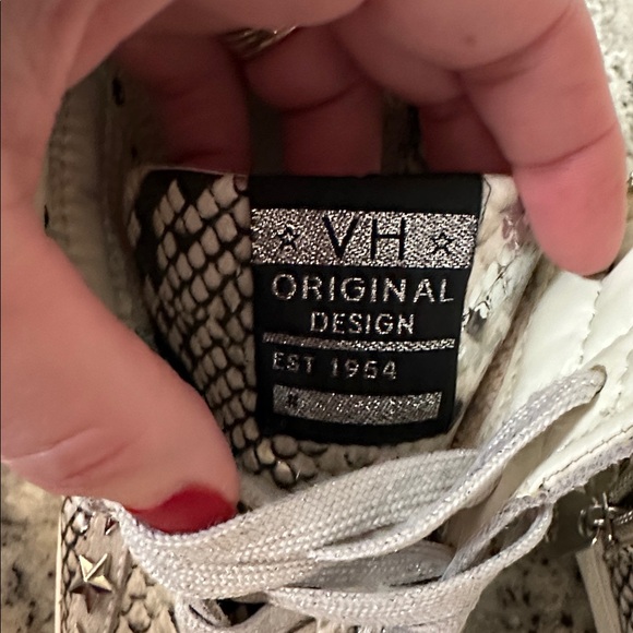 Vintage Havana Gray and White snake skin High-Top Sneakers - Picture 2 of 9